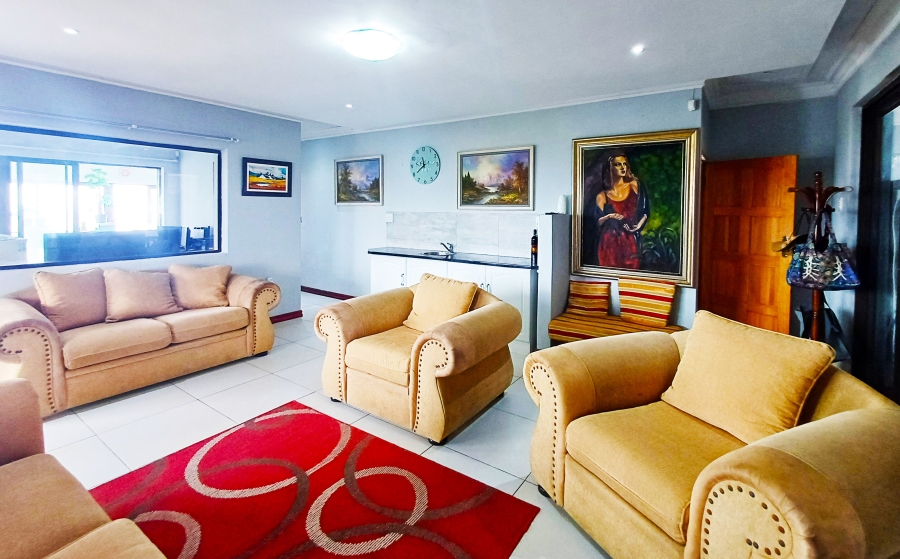 7 Bedroom Property for Sale in Kleinmond Western Cape